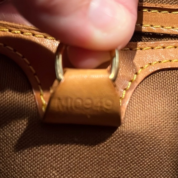 Louis Vuitton Ellipse MM Monogram Handbag EUC - Picture 9 of 16